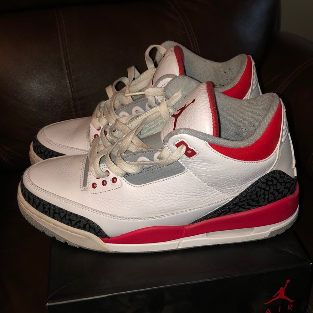 Jordan 3 - Picture 2 of 4